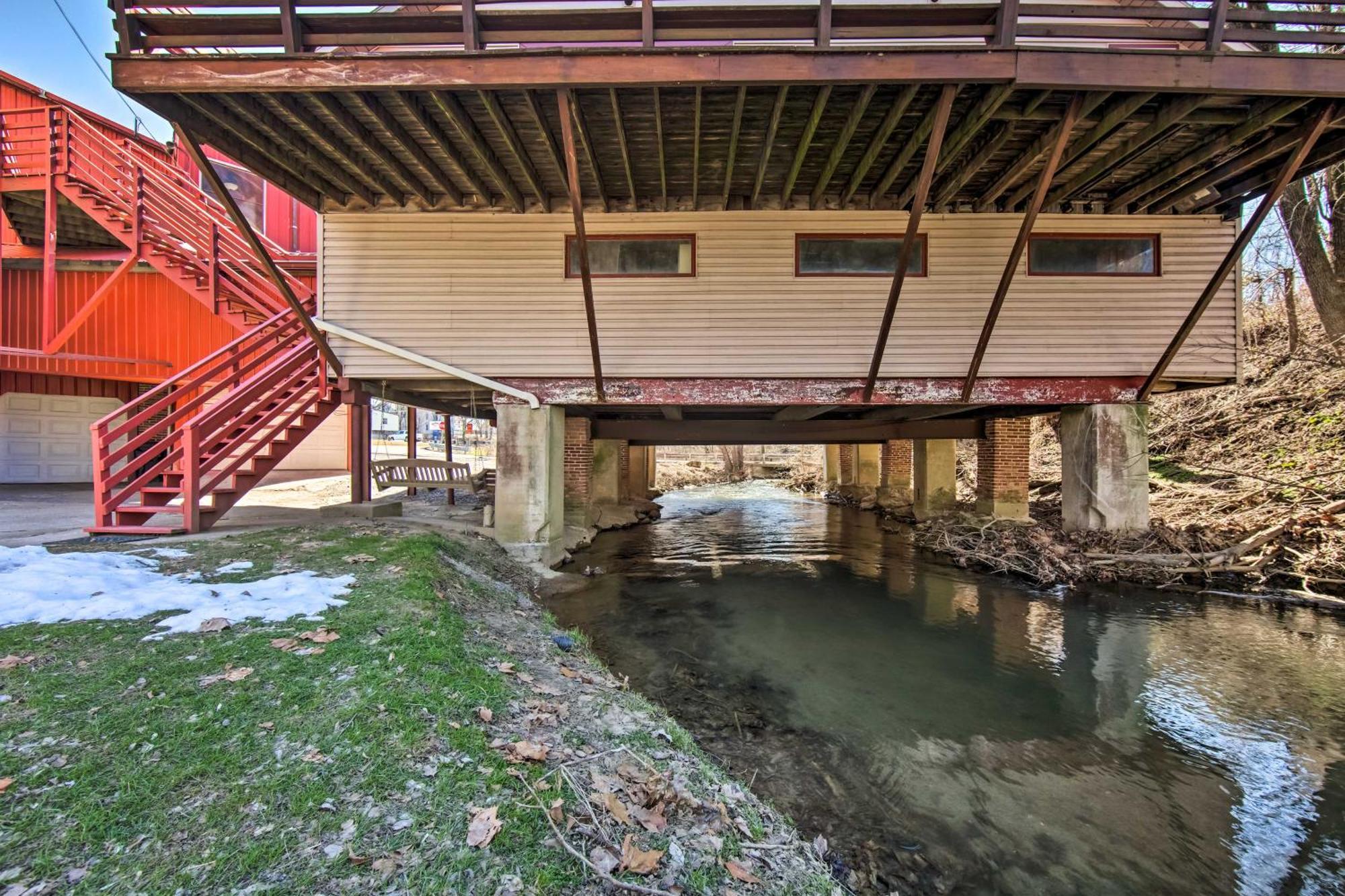 Runningwater Apartment In Lancaster With Deck エクステリア 写真