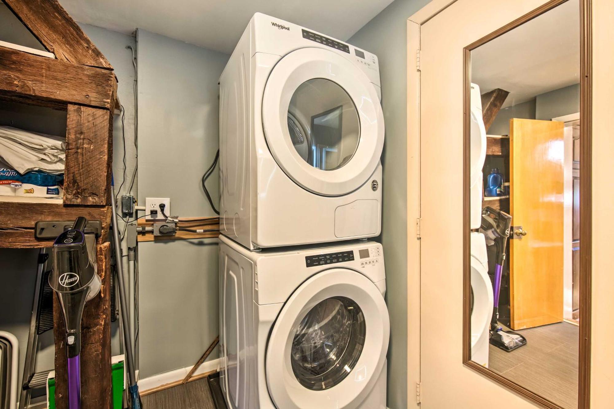 Runningwater Apartment In Lancaster With Deck エクステリア 写真