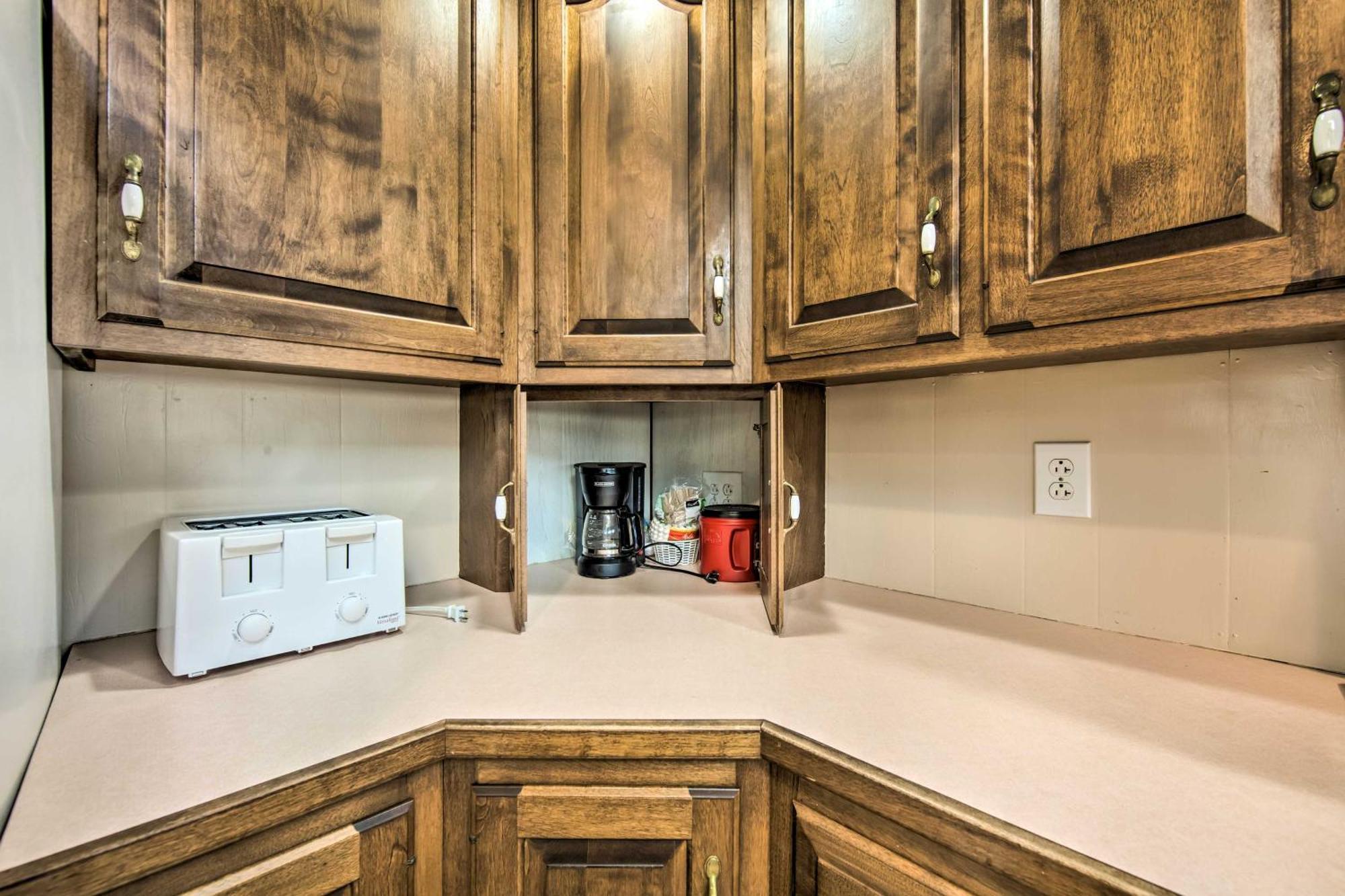 Runningwater Apartment In Lancaster With Deck エクステリア 写真
